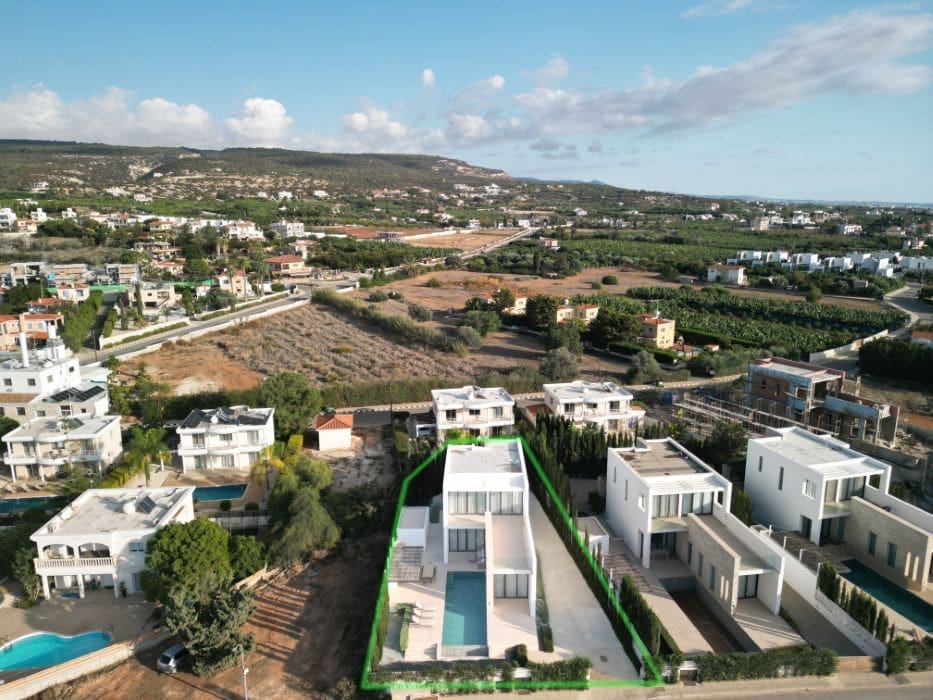 CAPS ST GEORGE — תמונה 15